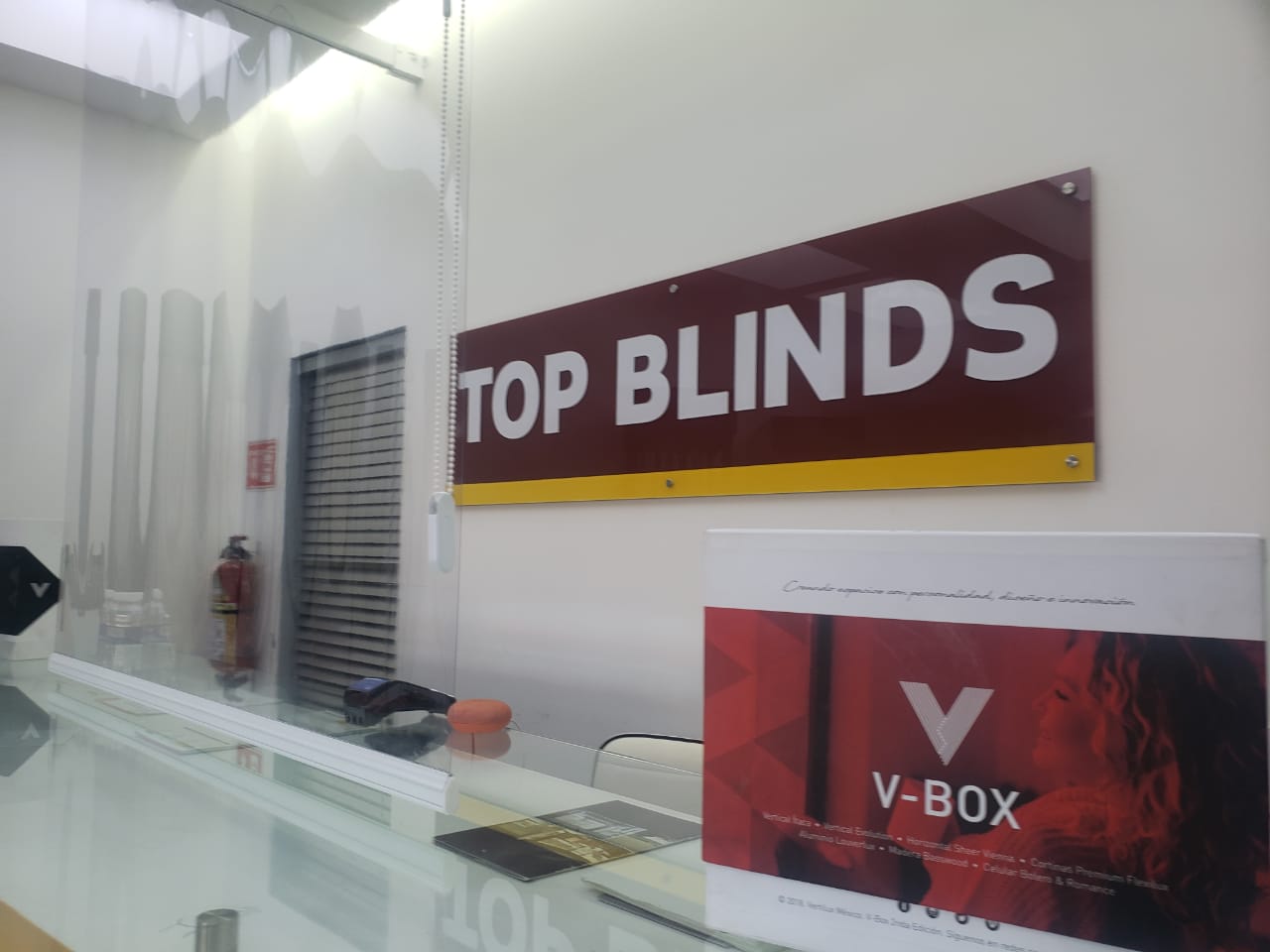 TOP BLINDS
